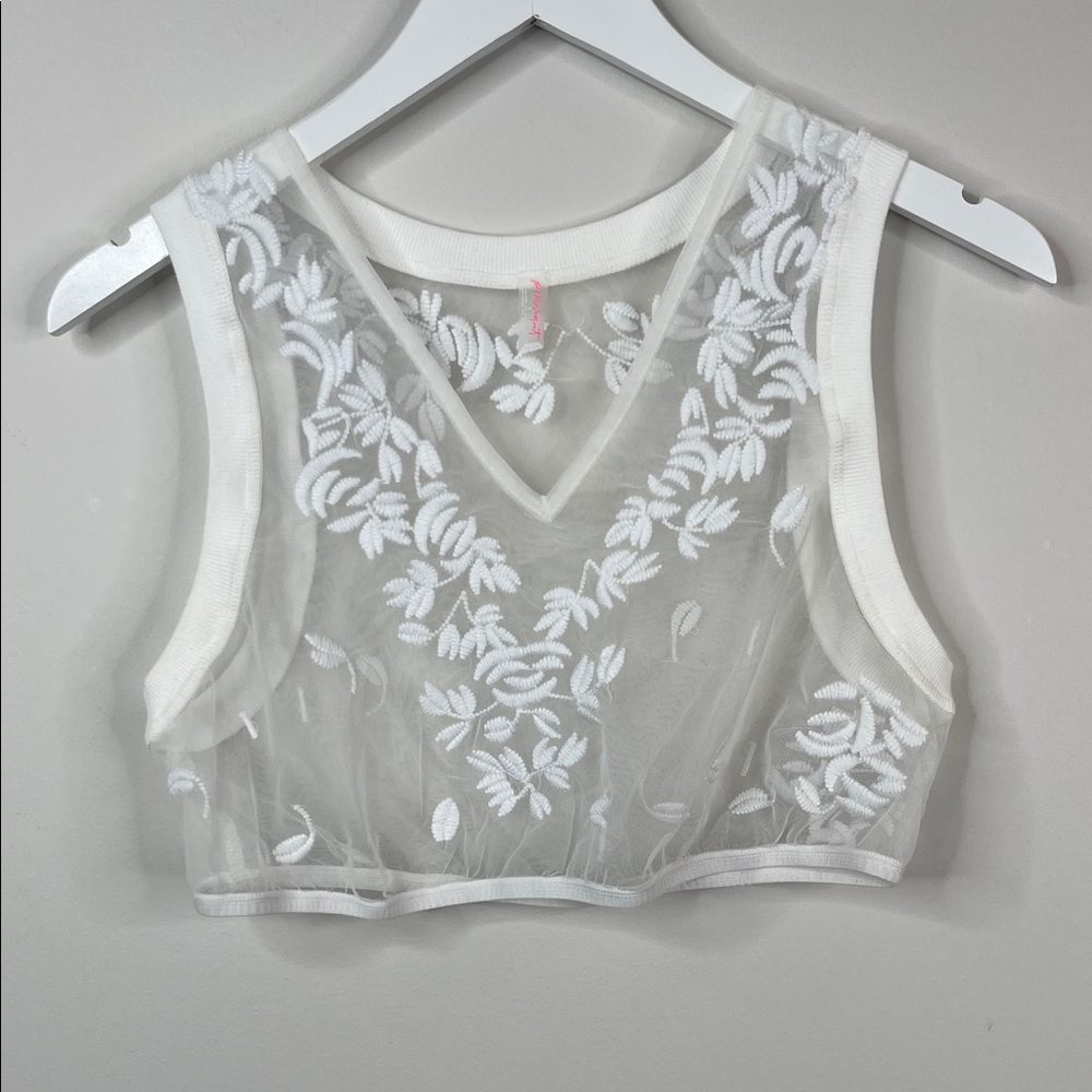 FP Movement Sheer Embroidered V-Neck White Cropped Tank Size Small